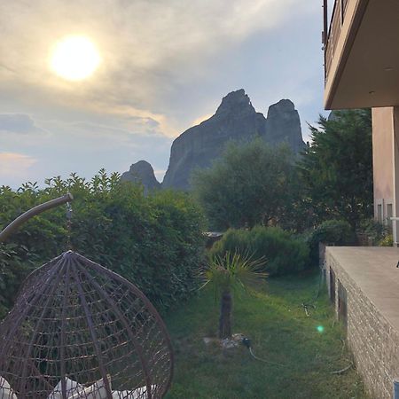 Villa Under Meteora Kalampaka Exteriör bild