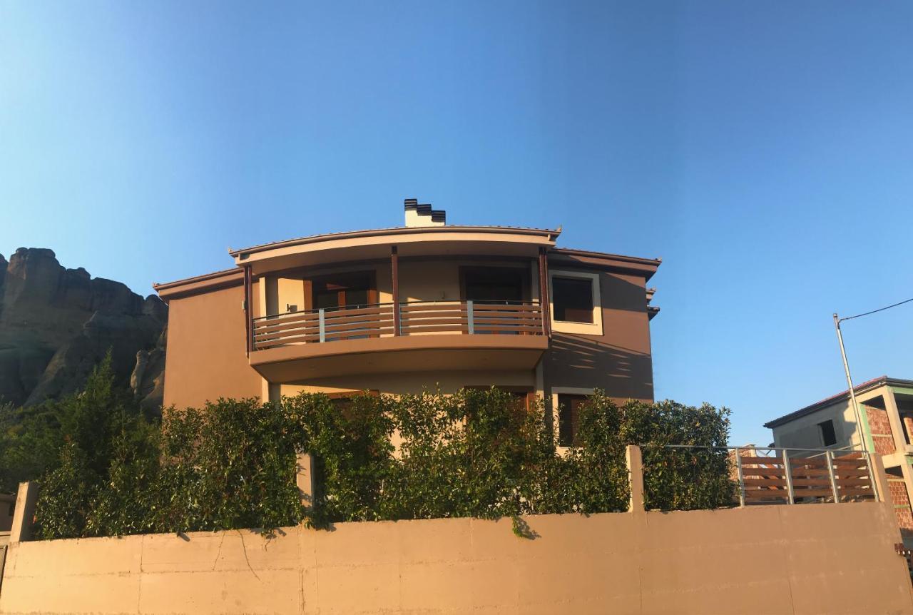 Villa Under Meteora Kalampaka Exteriör bild