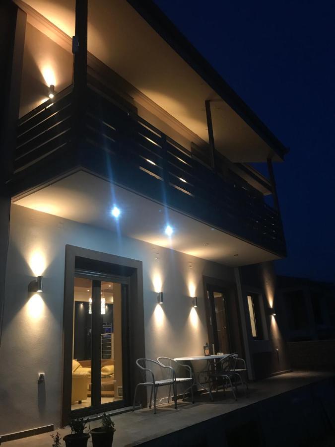 Villa Under Meteora Kalampaka Exteriör bild