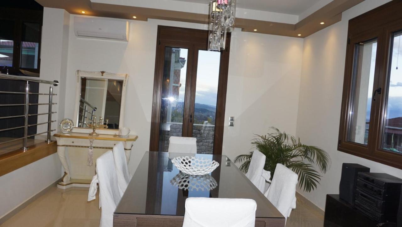 Villa Under Meteora Kalampaka Exteriör bild