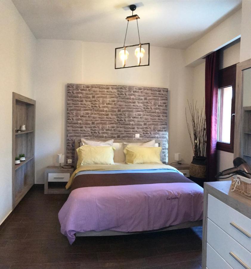 Villa Under Meteora Kalampaka Exteriör bild