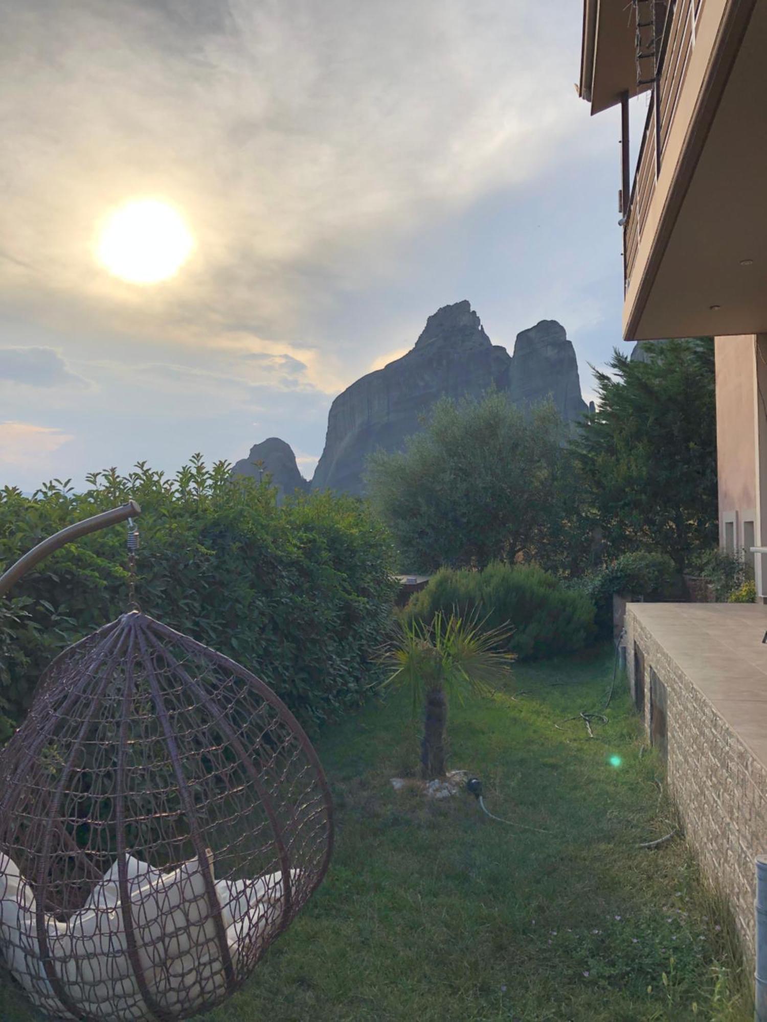Villa Under Meteora Kalampaka Exteriör bild