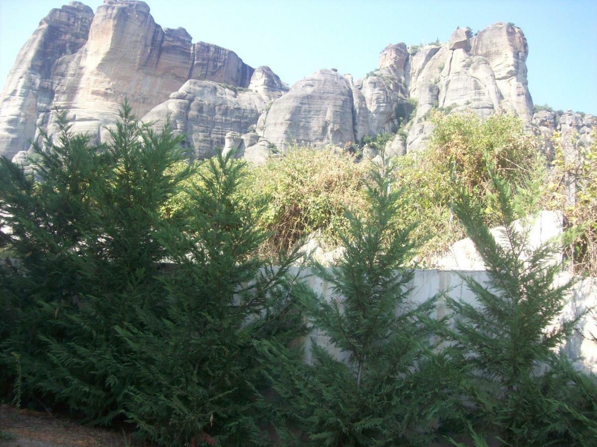 Villa Under Meteora Kalampaka Exteriör bild